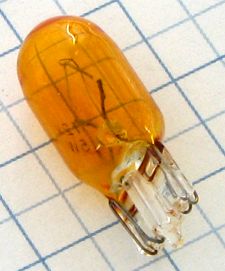 Žiarovka 12V 5W W2,1x9,5d W5W oranžová AUTOLAMP