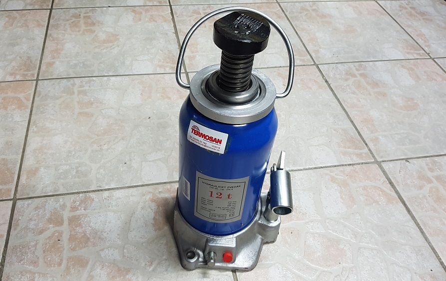 Hydraulický zdvihák 12t (nový CZ) 270S