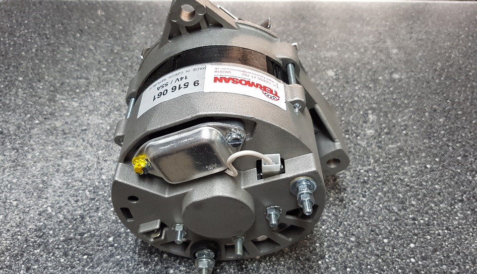 Alternátor 14V/55A s reglerom+remenica UNC (nový)