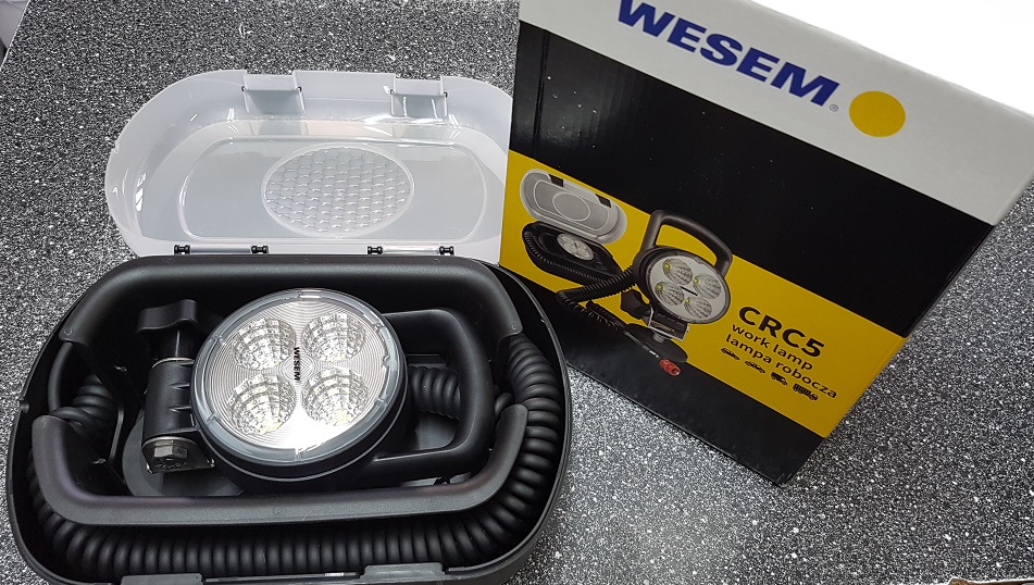 Reflektor LED pracovný magnetický 8m s obalom