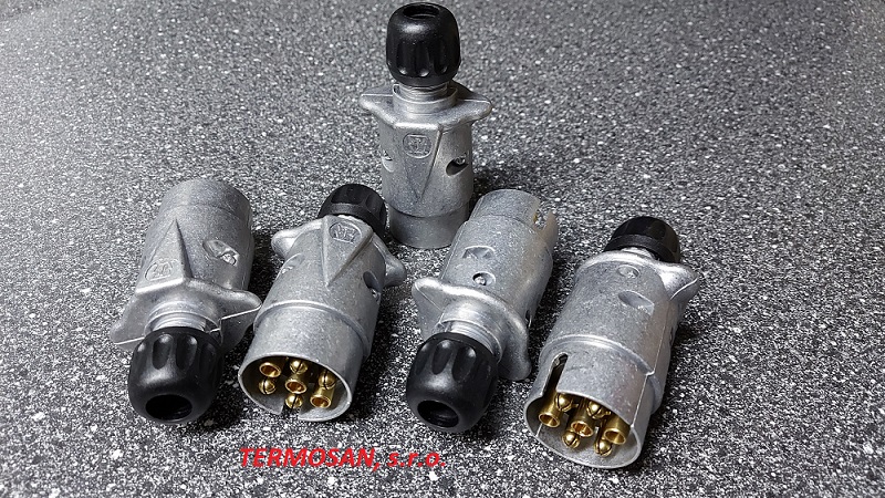 Zástrčka 12V/ 7- pólová ALU- skrutky