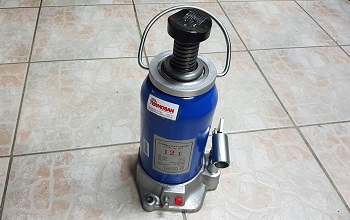 Hydraulický zdvihák 12t (nový CZ) 270S