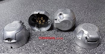 Zásuvka 12V 7- pólová ALU zrezaná